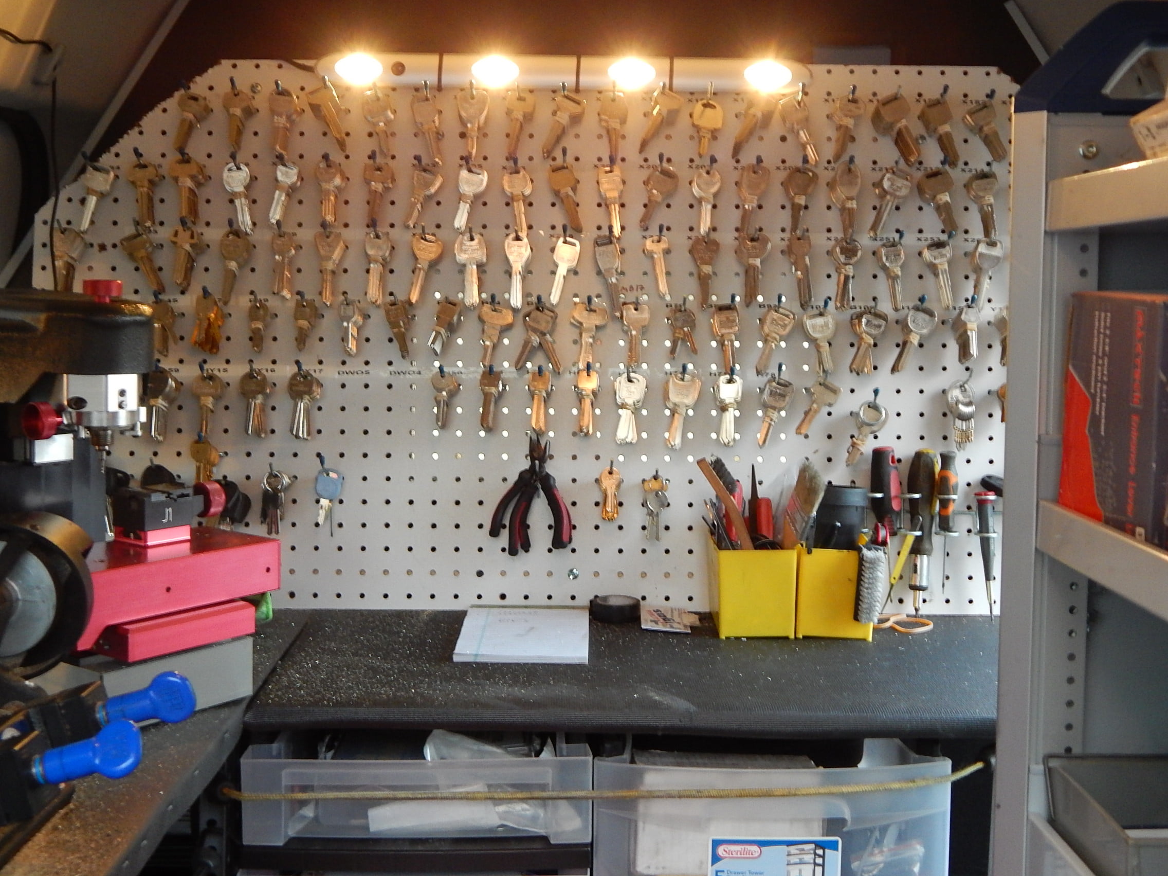 locksmith truck keys